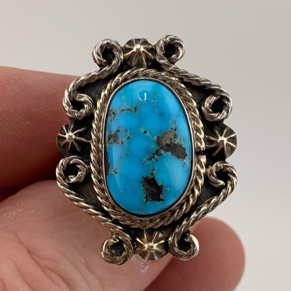 TURQUOISE NAVAJO RUNNING BEAR SIGNED STERLING SILVER RING VINTAGE SIZE 8.25 - Picture 1 of 13